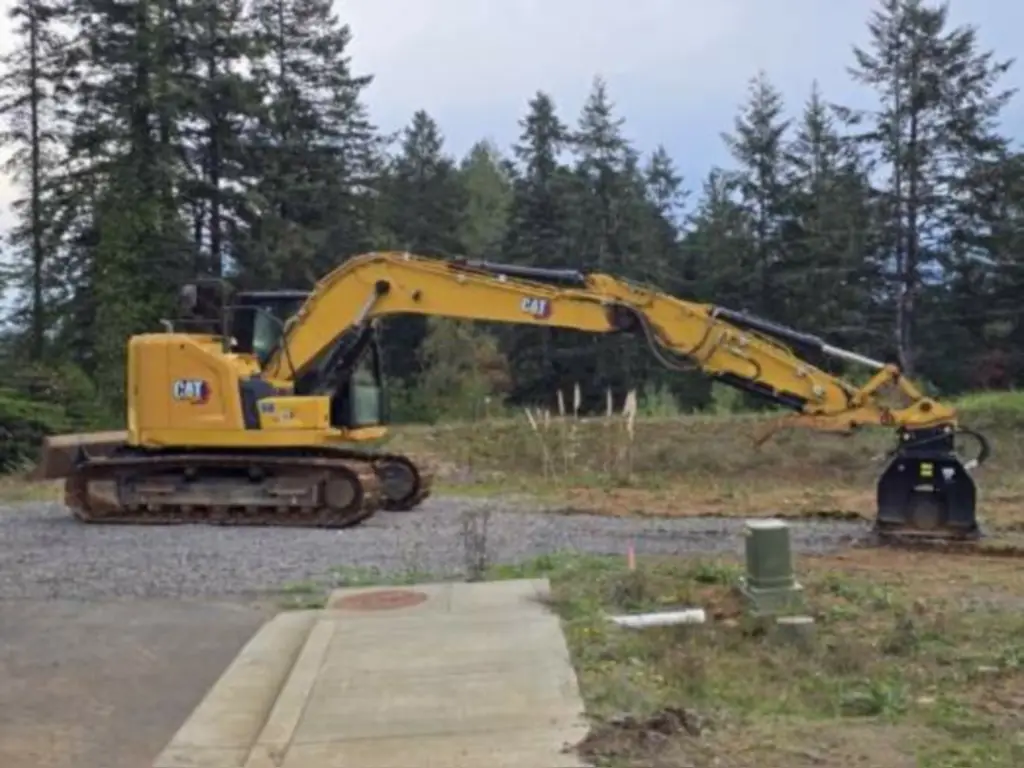 CAT Excavator for sale in Mansoura, CAT 3055E2 model 2019 located in Mansoura, the best site for selling trucks and heavy equipment in Egypt