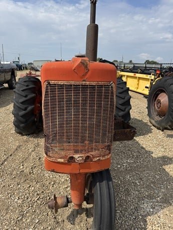 جرار CHALMERS للبيع في القاهرة, CHALMERS D17 موديل 1966 تواجد القاهرة, أفضل موقع لبيع الشاحنات والمعدات الثقيلة في مصر