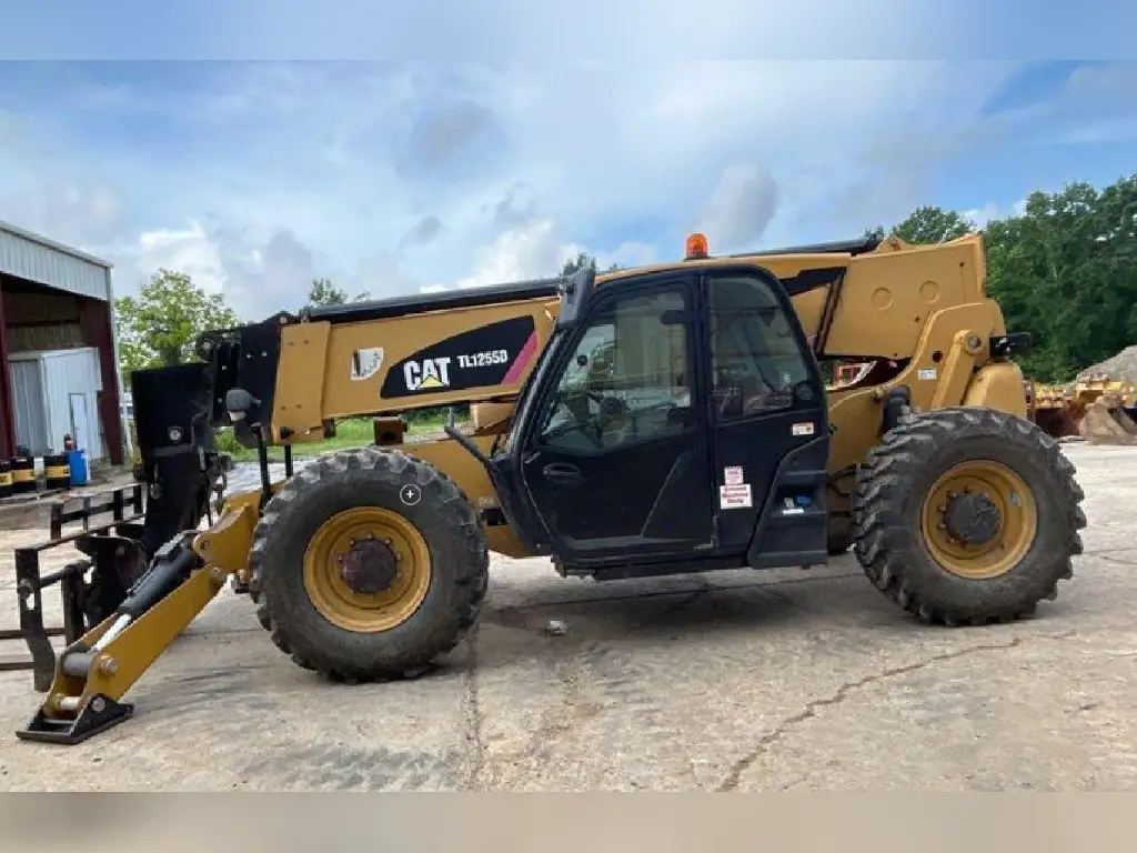 رافعة تلسكوبية Caterpillar للبيع في القاهرة, Caterpillar TL1255Ds موديل 2018 تواجد الجيزة, أفضل موقع لبيع الشاحنات والمعدات الثقيلة في مصر