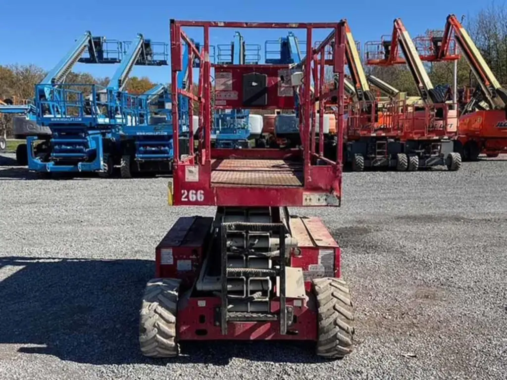 رافعة مقصية MEC للبيع في القاهرة, MEC 3259ERTs موديل 2014 تواجد الجيزة, أفضل موقع لبيع الشاحنات والمعدات الثقيلة في مصر