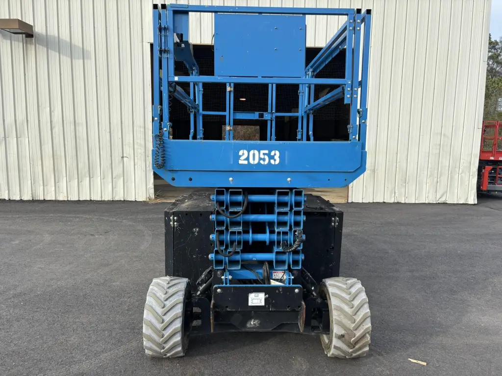 رافعة مقصية GENIE للبيع في القاهرة, GENIE GS4069DCs موديل 2016 تواجد الجيزة, أفضل موقع لبيع الشاحنات والمعدات الثقيلة في مصر