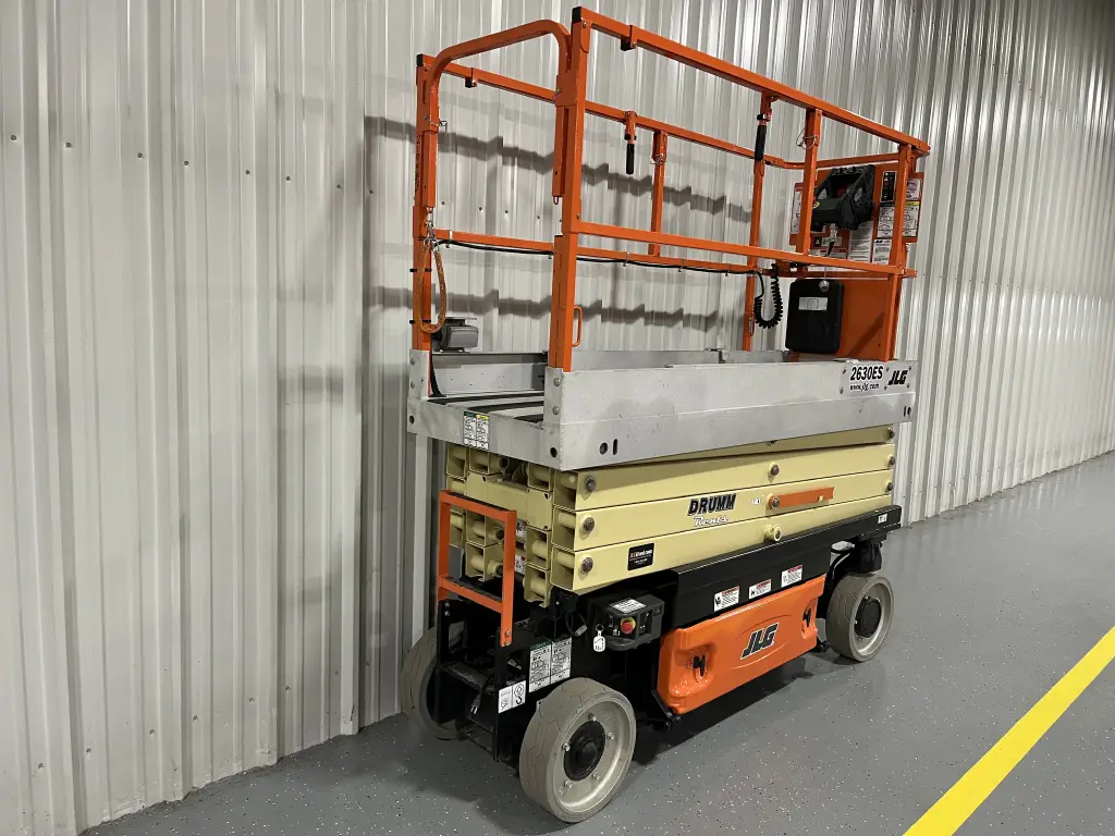 JLG scissor lift for sale in Cairo, JLG 2630Es, 2024 model, located in Giza, the best site for selling trucks and heavy equipment in Egypt