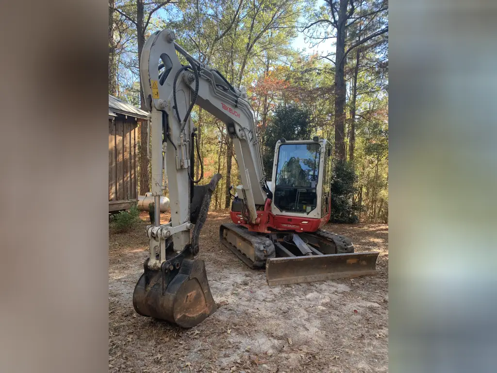 TAKEUCHI excavator for sale in Asyut, TAKEUCHI 370s model 2024 available in Asyut, the best site for selling trucks and heavy equipment in Egypt