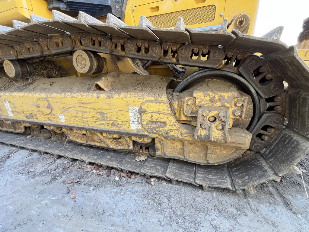 KOMATSU Bulldozer for sale in Cairo, KOMATSU D51EX 2023 model available in Cairo, the best site for selling trucks and heavy equipment in Egypt