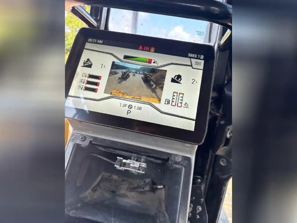 CATERPILLAR bulldozer for sale in Cairo, CATERPILLAR D5 model 2022 available in Cairo, the best site for selling trucks and heavy equipment in Egypt