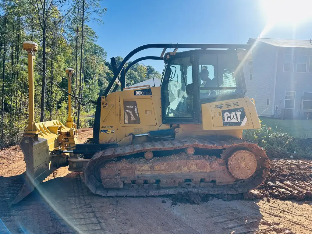 بلدوزر CATERPILLAR للبيع في الجيزة, CATERPILLAR D6K2 موديل 2015 تواجد الجيزة, أفضل موقع لبيع الشاحنات والمعدات الثقيلة في مصر