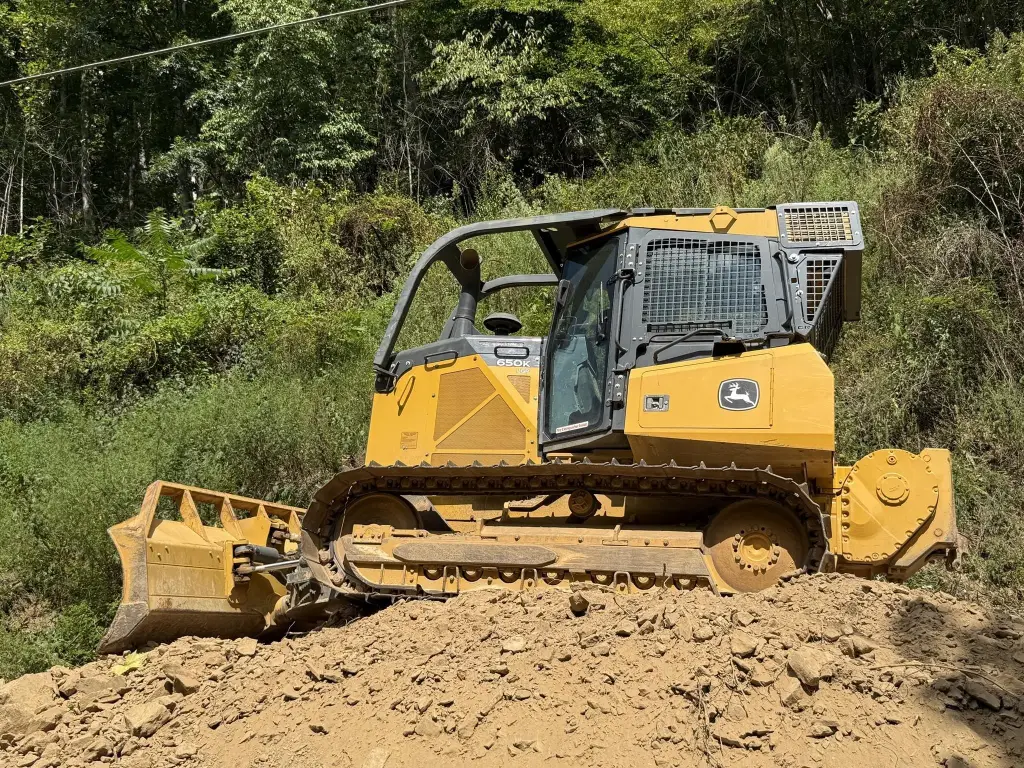 بلدوزر DEERE للبيع في الجيزة, DEERE 650K موديل 2019 تواجد الجيزة, أفضل موقع لبيع الشاحنات والمعدات الثقيلة في مصر