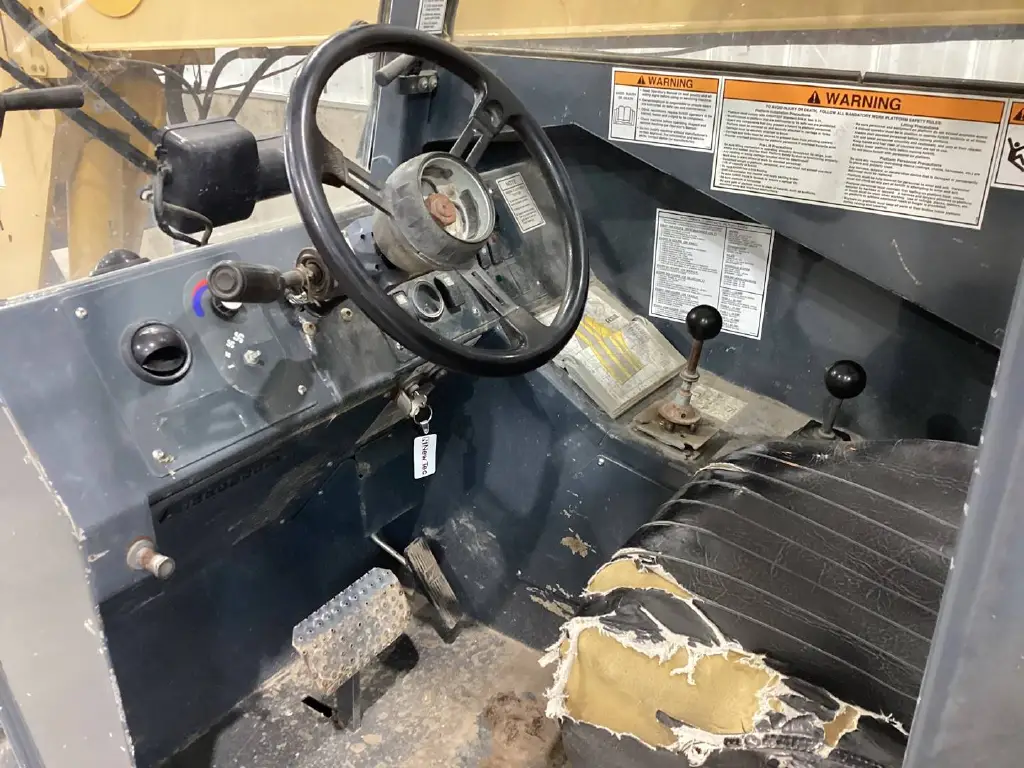 رافعة تلسكوبية Gehl للبيع في القاهرة, Gehl RS8-42s موديل 2013 تواجد القاهرة, أفضل موقع لبيع الشاحنات والمعدات الثقيلة في مصر