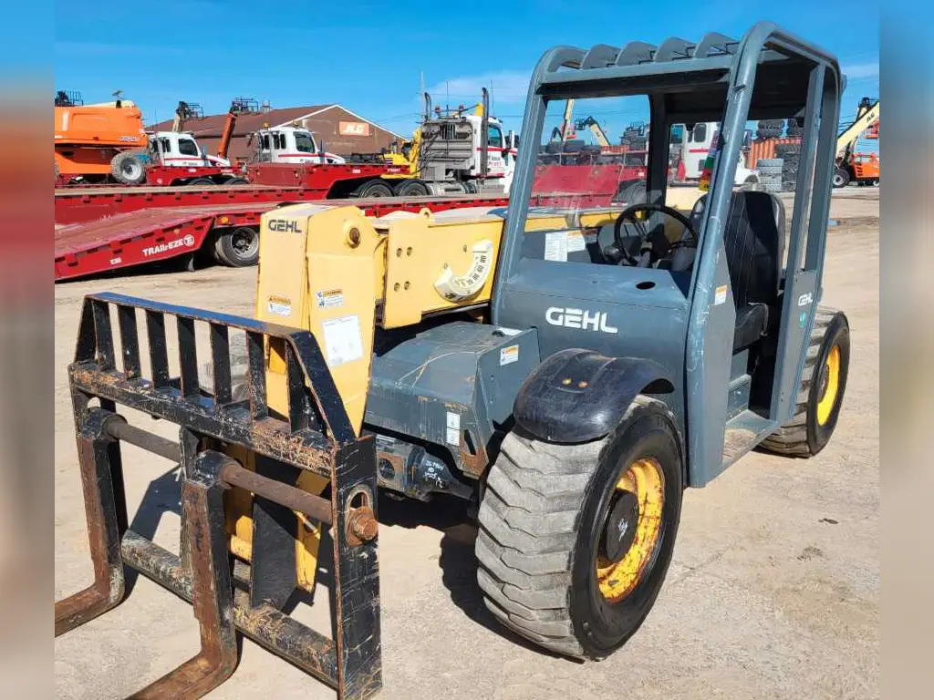 رافعة تلسكوبية Gehl للبيع في القاهرة, Gehl RS5-19 موديل 2017 تواجد القاهرة, أفضل موقع لبيع الشاحنات والمعدات الثقيلة في مصر
