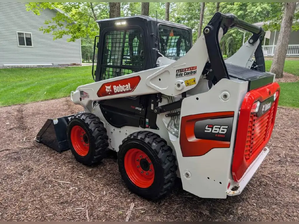 Bobcat skid loader for sale in Mansoura, Bobcat S66 model 2024 available in Mansoura, the best site for selling trucks and heavy equipment in Egypt